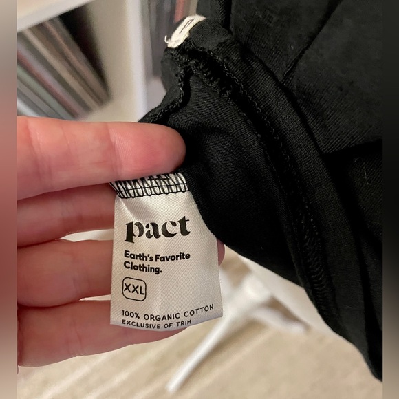 Pact Size XXL 100% Organic Cotton Black V-Neck Sleeveless Shirt - Picture 4 of 5